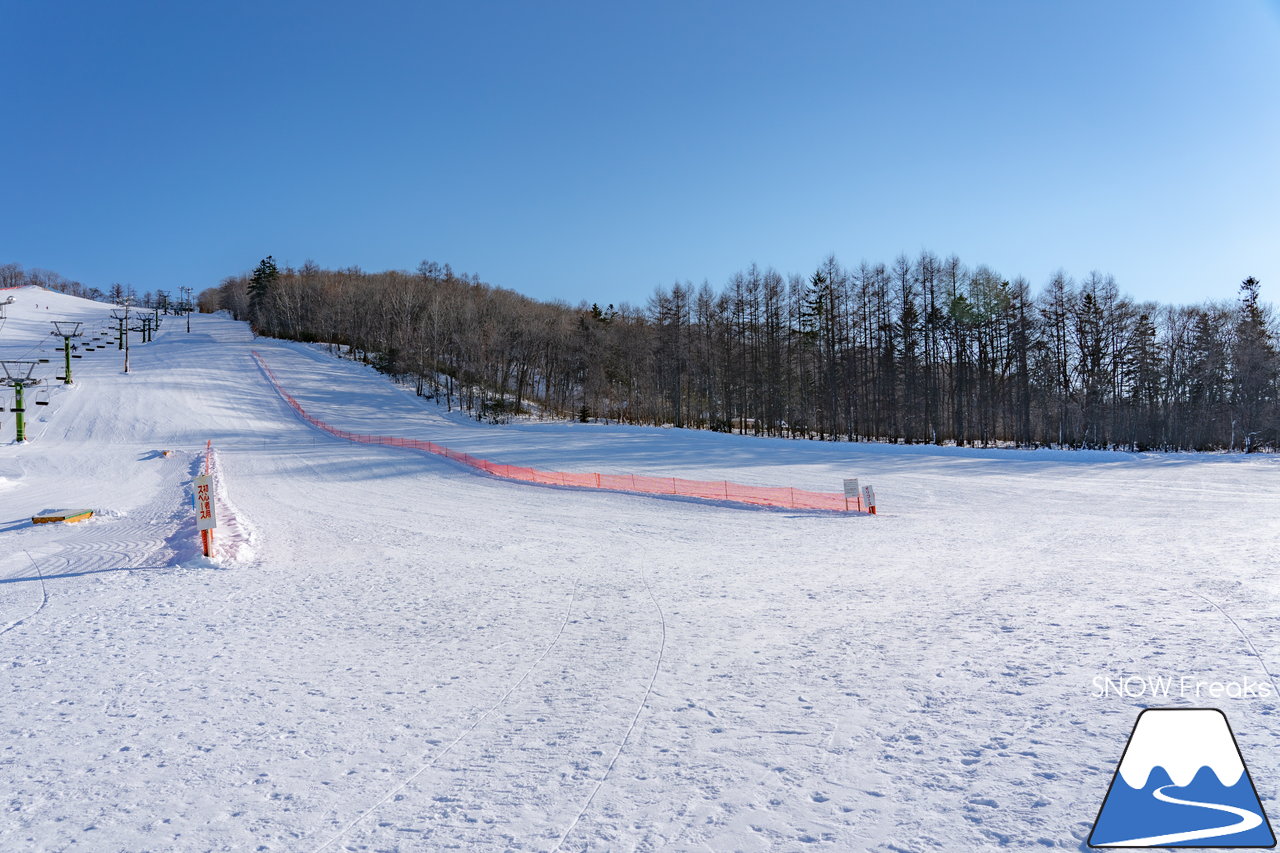 幕別町白銀台スキー場｜広大な十勝平野の向こうには、北海道の背骨・日高山脈。大地のスケール感が違う、ロケーション抜群のローカルスキー場へ(^^)/